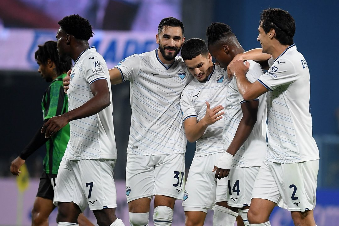 Lazio lidera el Calcio tras golear a Sassuolo y Nico Paz se lució en el triunfo del Como