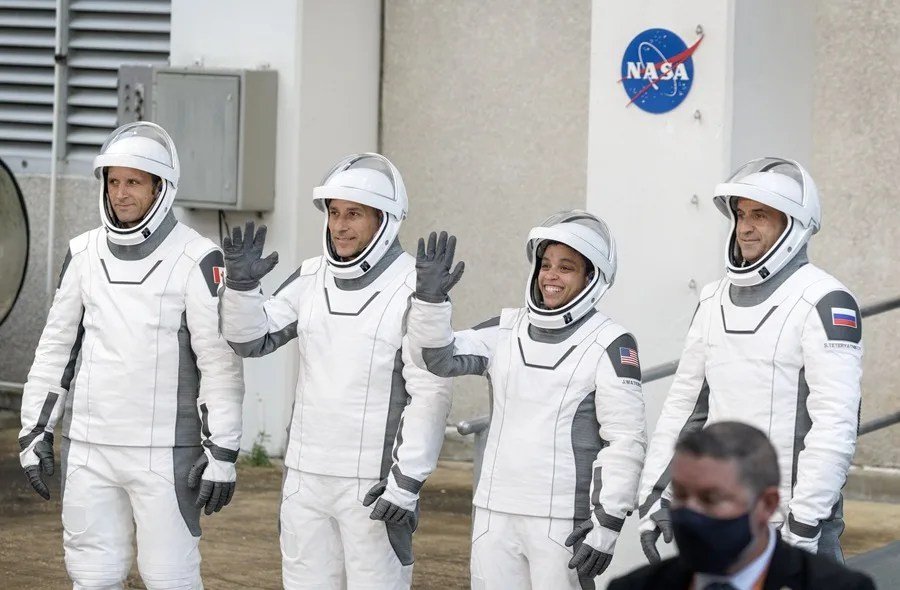 Lanzan con éxito la misión Crew-13 hacia la Estación Espacial Internacional en un vuelo récord